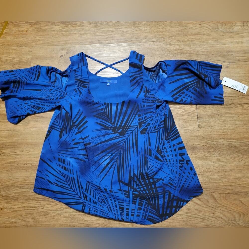 Womens Small Apt 9 Short Sleeve Royal Blue Blouse